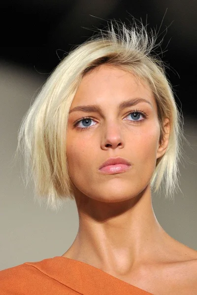 Look 13